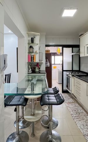 Apartamento à venda com 87m², 3 quartos e 2 vagas Apartamento à venda com 87m², 3 quartos e 2 vagasCozinha