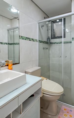 Apartamento à venda com 87m², 3 quartos e 2 vagas Apartamento à venda com 87m², 3 quartos e 2 vagasBanheiro Corredor