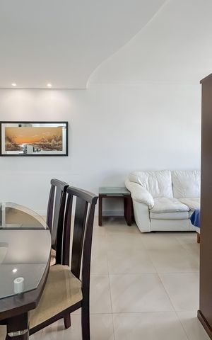 Apartamento à venda com 87m², 3 quartos e 2 vagas Apartamento à venda com 87m², 3 quartos e 2 vagasSala
