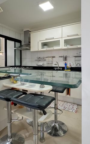 Apartamento à venda com 87m², 3 quartos e 2 vagas Apartamento à venda com 87m², 3 quartos e 2 vagasCozinha