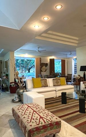 Casa à venda com 600m², 6 quartos e 2 vagas Casa à venda com 600m², 6 quartos e 2 vagasSala