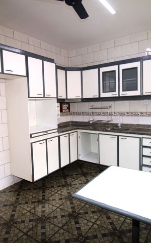 Casa à venda com 350m², 5 quartos e 2 vagasCozinha