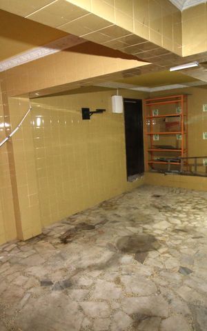 Casa à venda com 350m², 5 quartos e 2 vagasGaragem