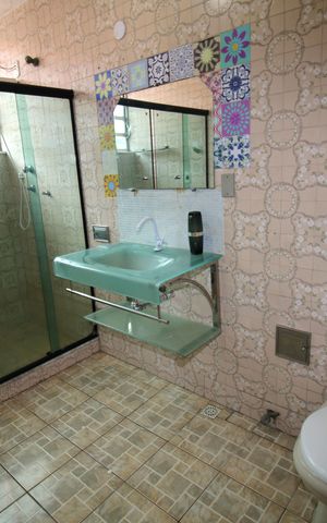 Casa à venda com 350m², 5 quartos e 2 vagasBanheiro Social