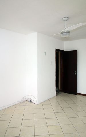 Casa à venda com 350m², 5 quartos e 2 vagasSuíte