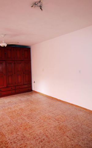 Casa à venda com 350m², 5 quartos e 2 vagasEdícula