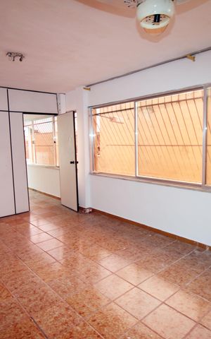 Casa à venda com 350m², 5 quartos e 2 vagasEdícula