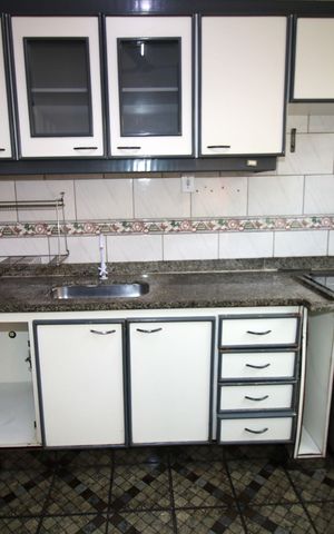 Casa à venda com 350m², 5 quartos e 2 vagasCozinha - Armários