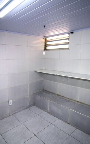 Casa à venda com 350m², 5 quartos e 2 vagasQuarto de Serviço