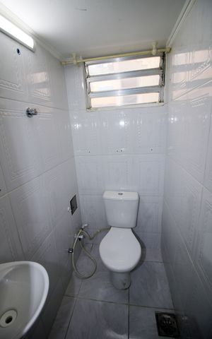 Casa à venda com 350m², 5 quartos e 2 vagasBanheiro de Serviço