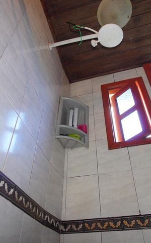 Casa à venda com 300m², 3 quartos e 3 vagasBanheiro da Suíte