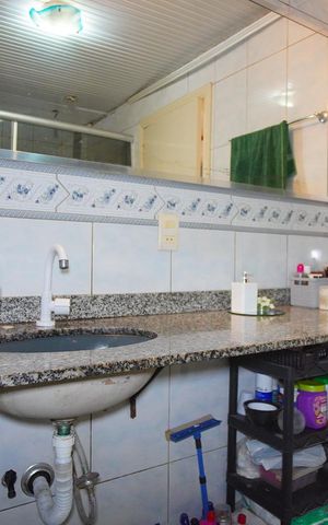 Casa à venda com 300m², 3 quartos e 3 vagasBanheiro Corredor
