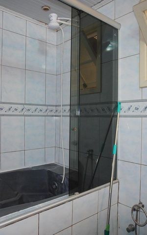 Casa à venda com 300m², 3 quartos e 3 vagasBanheiro Corredor