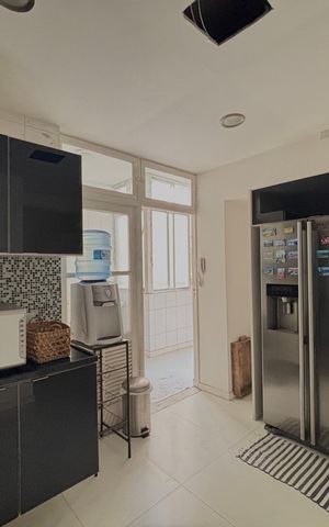 Apartamento à venda com 164m², 3 quartos e sem vaga Apartamento à venda com 164m², 3 quartos e sem vagaCozinha