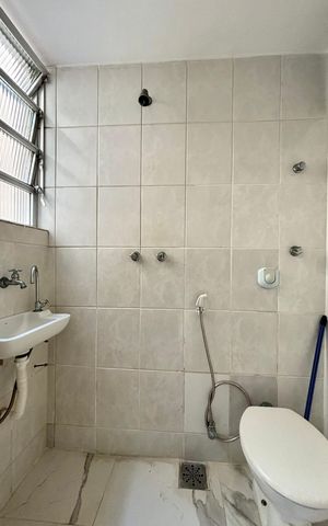Apartamento à venda com 164m², 3 quartos e sem vaga Apartamento à venda com 164m², 3 quartos e sem vagaÁrea de serviço - banheiro