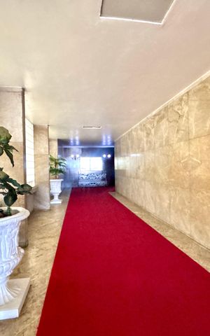 Apartamento à venda com 164m², 3 quartos e sem vaga Apartamento à venda com 164m², 3 quartos e sem vagaHall de Entrada