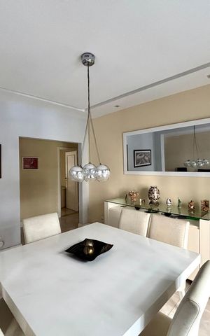 Apartamento à venda com 164m², 3 quartos e sem vaga Apartamento à venda com 164m², 3 quartos e sem vagaSala de jantar
