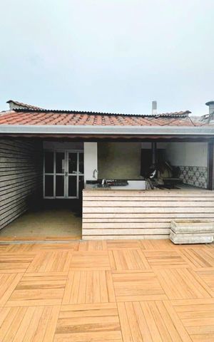 Casa à venda com 397m², 2 quartos e 2 vagas