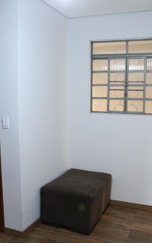 Casa à venda com 100m², 4 quartos e sem vagaSala