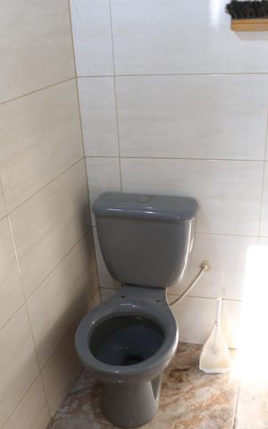 Casa à venda com 100m², 4 quartos e sem vagaBanheiro 1