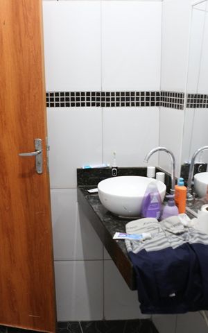Casa à venda com 100m², 4 quartos e sem vagaBanheiro 2