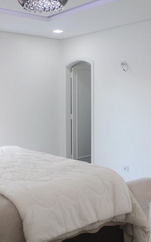 Casa à venda com 249m², 4 quartos e 4 vagasQuarto Suíte