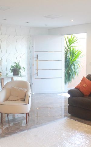 Casa à venda com 249m², 4 quartos e 4 vagasSala