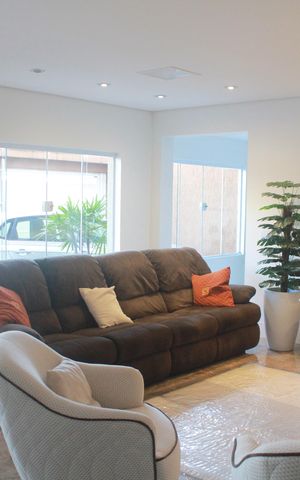 Casa à venda com 249m², 4 quartos e 4 vagasSala