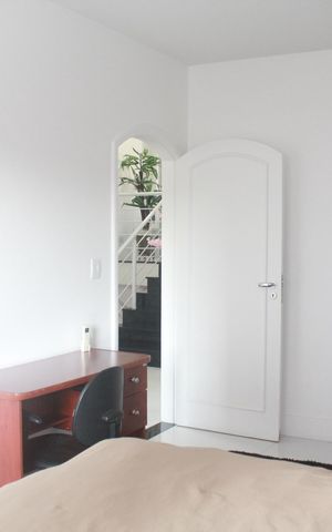 Casa à venda com 249m², 4 quartos e 4 vagasQuarto 2