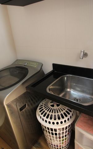 Casa de condomínio à venda com 142m², 4 quartos e 2 vagasÁrea de Serviço