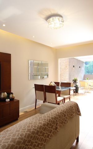 Casa de condomínio à venda com 142m², 4 quartos e 2 vagasSala