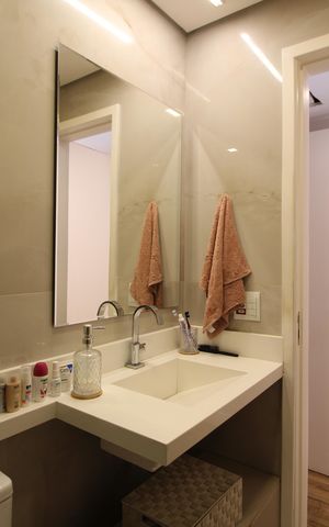 Casa de condomínio à venda com 142m², 4 quartos e 2 vagasBanheiro da Suíte