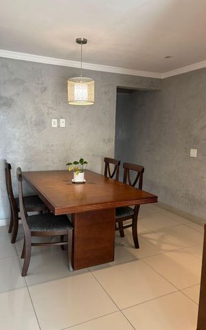 Casa à venda com 240m², 3 quartos e 3 vagas Casa à venda com 240m², 3 quartos e 3 vagasSala de Jantar