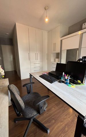 Casa à venda com 240m², 3 quartos e 3 vagas Casa à venda com 240m², 3 quartos e 3 vagasQuarto 1