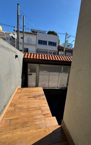 Casa à venda com 240m², 3 quartos e 3 vagas Casa à venda com 240m², 3 quartos e 3 vagasÁrea Externa