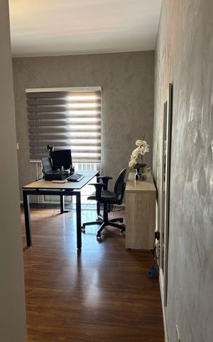 Casa à venda com 240m², 3 quartos e 3 vagas Casa à venda com 240m², 3 quartos e 3 vagasQuarto 1