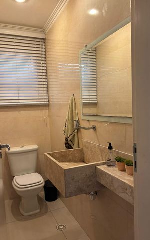 Casa à venda com 240m², 3 quartos e 3 vagas