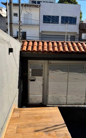 Casa à venda com 240m², 3 quartos e 3 vagas Casa à venda com 240m², 3 quartos e 3 vagasÁrea Externa