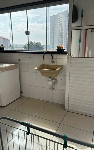 Casa à venda com 240m², 3 quartos e 3 vagas Casa à venda com 240m², 3 quartos e 3 vagasÁrea de Serviço