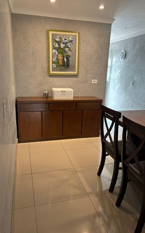 Casa à venda com 240m², 3 quartos e 3 vagas Casa à venda com 240m², 3 quartos e 3 vagasSala de Jantar