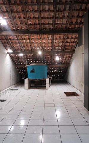Casa à venda com 180m², 3 quartos e 5 vagasSótão