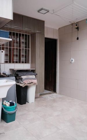 Casa à venda com 180m², 3 quartos e 5 vagasÁrea de Serviço