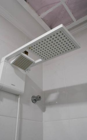 Casa à venda com 180m², 3 quartos e 5 vagasBanheiro da Suíte