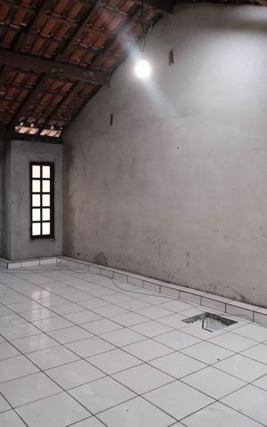 Casa à venda com 180m², 3 quartos e 5 vagasSótão