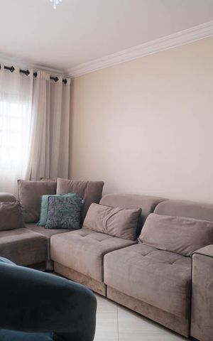 Casa à venda com 180m², 3 quartos e 5 vagasSala