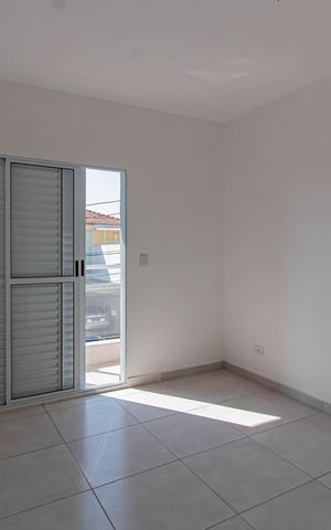 Casa à venda com 80m², 2 quartos e 2 vagas Casa à venda com 80m², 2 quartos e 2 vagasSuite 1