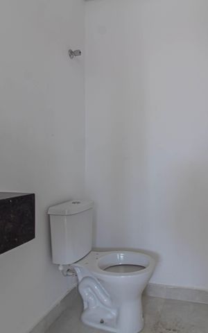 Casa à venda com 80m², 2 quartos e 2 vagas Casa à venda com 80m², 2 quartos e 2 vagasLavabo