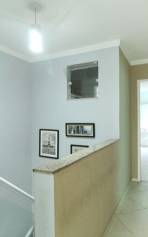 Casa de condomínio à venda com 140m², 4 quartos e sem vagaCorredor
