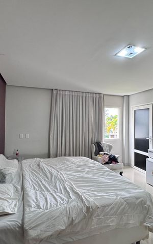 Casa à venda com 612m², 5 quartos e 4 vagasSuíte 2