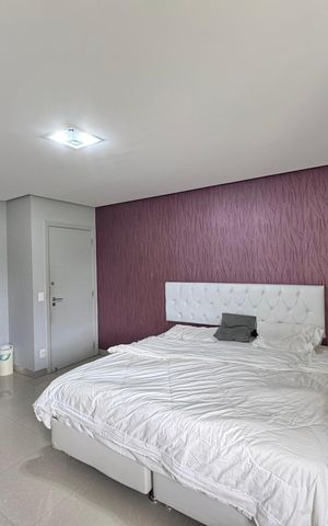 Casa à venda com 612m², 5 quartos e 4 vagasSuíte 2